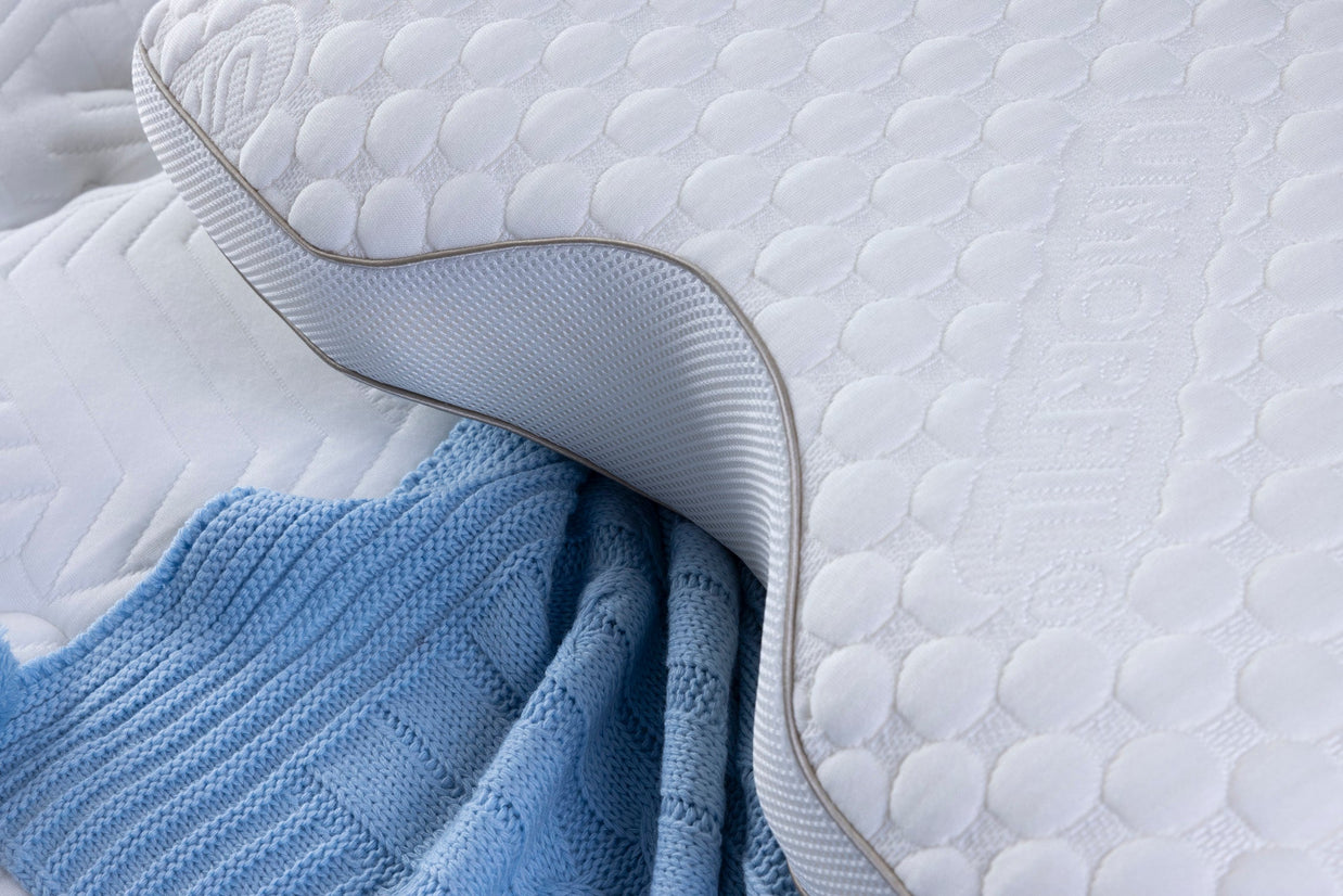 Colora Pillow