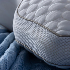 Colora Pillow