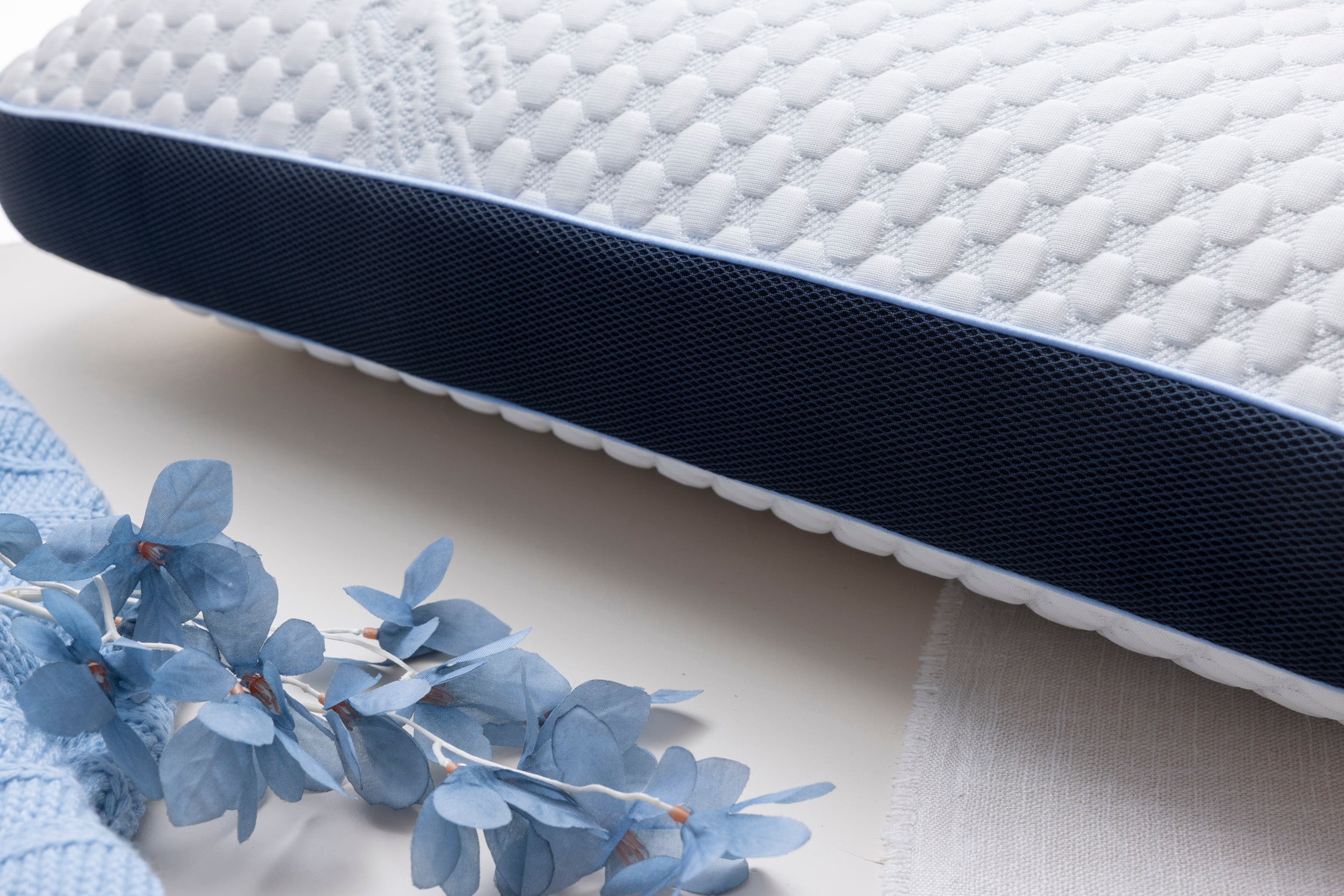 Cube Cooler Pillow